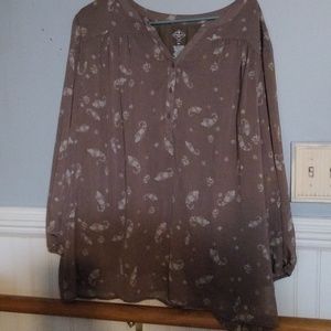 St John's Bay light brown and tan 2x blouse